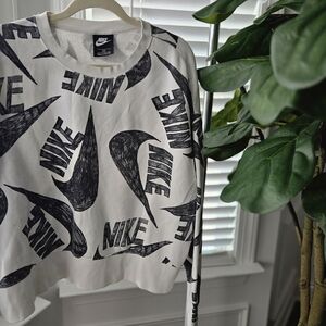 Nike Black and White Graphic Sweatshirt